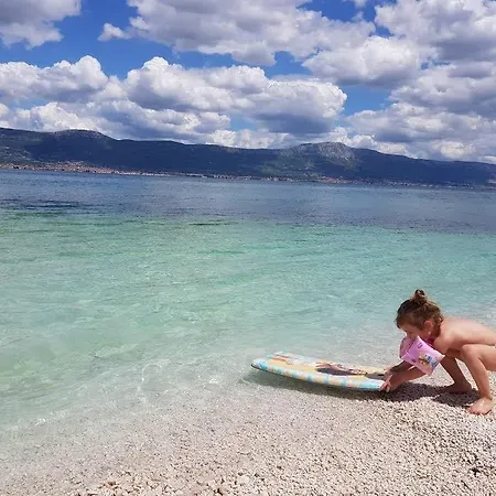In Arbanija Mit Meerblick, Balkon, Klimaanlage, W-lan 5137-1