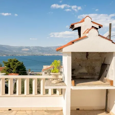 In Arbanija Mit Meerblick, Balkon, Klimaanlage, W-lan 5137-1 *