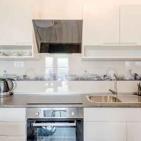 In Arbanija Mit Meerblick, Balkon, Klimaanlage, W-lan 5137-1 아파트