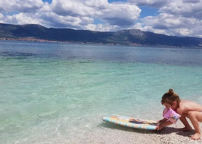 In Arbanija Mit Meerblick, Balkon, Klimaanlage, W-lan 5137-1