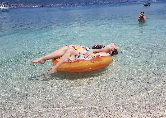 In Arbanija Mit Meerblick, Balkon, Klimaanlage, W-lan 5137-1