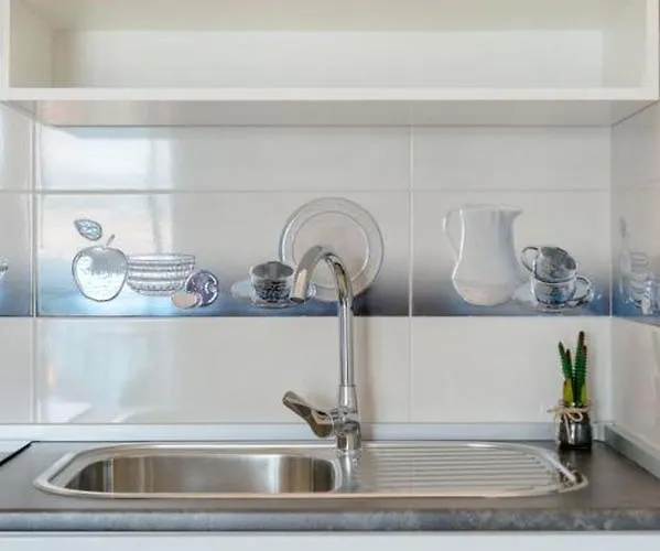 In Arbanija Mit Meerblick, Balkon, Klimaanlage, W-lan 5137-1 * 트로기르