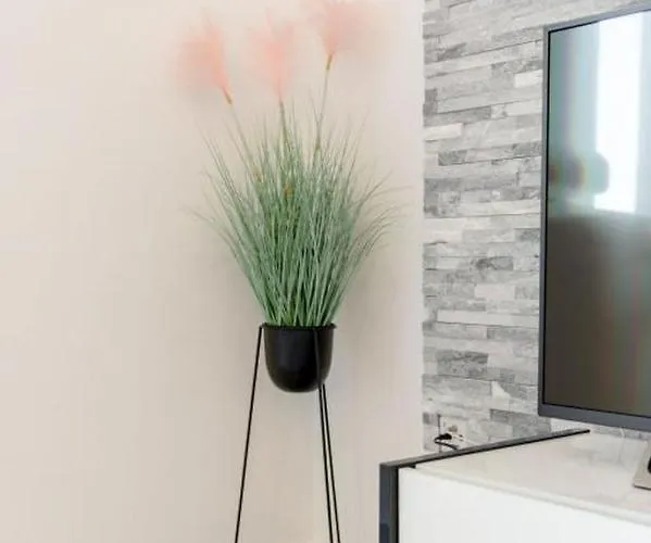 In Arbanija Mit Meerblick, Balkon, Klimaanlage, W-lan 5137-1 아파트 *