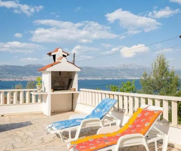 아파트 In Arbanija Mit Meerblick, Balkon, Klimaanlage, W-lan 5137-1 트로기르