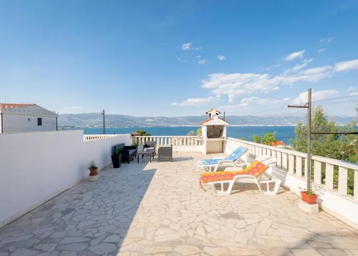 In Arbanija Mit Meerblick, Balkon, Klimaanlage, W-lan 5137-1 *